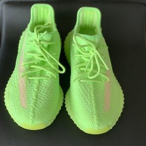 Yeezy 350 boosts “Glow”